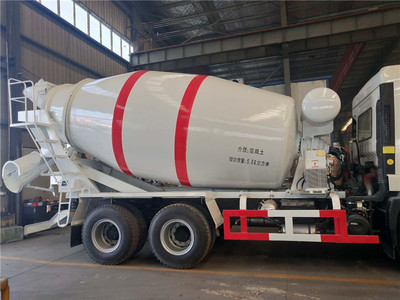 大運(yùn)攪拌車配件 水泥攪拌罐車與工程車關(guān)鍵部件解析